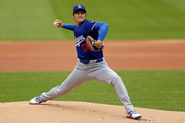 LA 다저스 오타니 쇼헤이가 지난 26일 팔꿈치 수술 후 첫 라이브 피칭에 임하고 있다. AP 연합뉴스