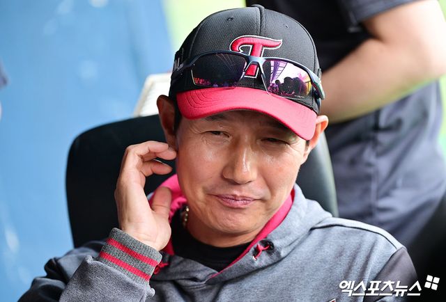 염경엽 감독이 이끄는 LG 트윈스가 29일 서울 잠실야구장에서 열리는 2025 신한 SOL Bank KBO리그 한화 이글스와의 팀 간 8차전에서 주중 3연전 위닝 시리즈에 도전한다. 사진 엑스포츠뉴스 DB