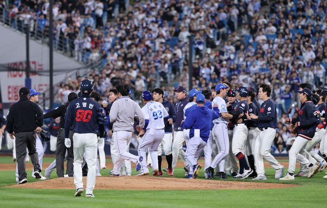 29일 대구 삼성라이온즈파크에서 열린 삼성 라이온즈와 롯데 자이언츠의 경기에서 벤치클리어링이 발생했다. 삼성 라이온즈