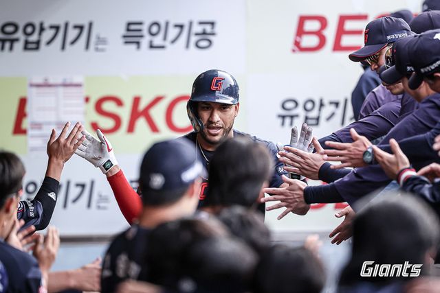 롯데 자이언츠 빅터 레이예스. 롯데 자이언츠