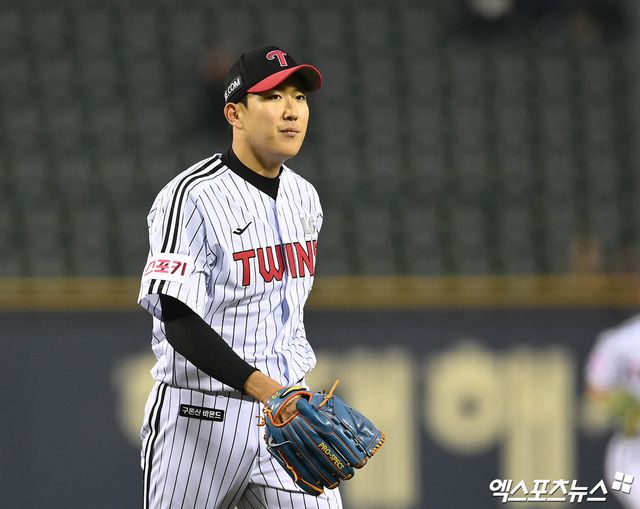 LG 트윈스 좌완 영건 손주영이 29일 서울 잠실야구장에서 열린 2025 신한 SOL Bank KBO리그 한화 이글스와의 팀 간 8차전에 선발등판, 7이닝 1실점 호투로 승리투수가 됐다. 사진 엑스포츠뉴스 DB