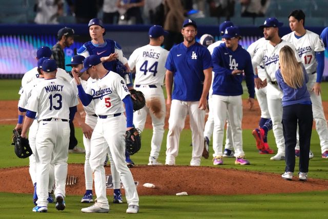 31일 미국 캘리포니아주 로스앤젤레스의 다저스타디움에서 열린 2025 미국프로야구 메이저리그 뉴욕 양키스와 LA 다저스의 경기, 다저스가 오타니 쇼헤이의 멀티홈런 활약에 힘입어 양키스를 8:5로 제압했다. AP 연합뉴스