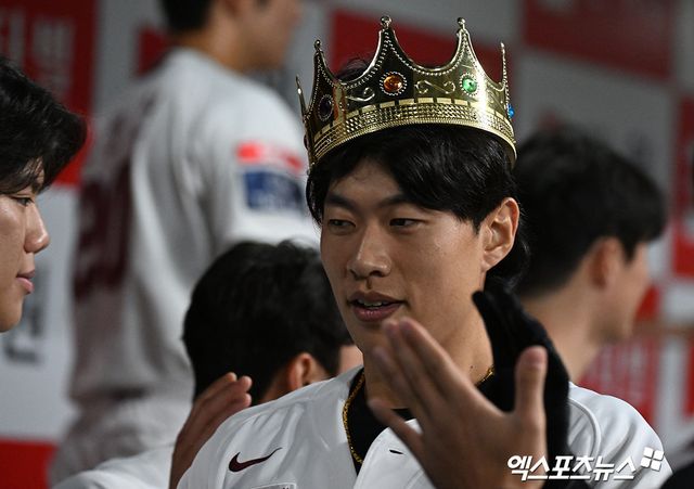 키움 히어로즈 캡틴 송성문이 지난 3일 KT 위즈전까지 27연속 도루에 성공, 이종범 현 KT 코치가 1997년 기록한 29연속 도루 성공에 도전할 수 있게 됐다. 사진 엑스포츠뉴스 DB