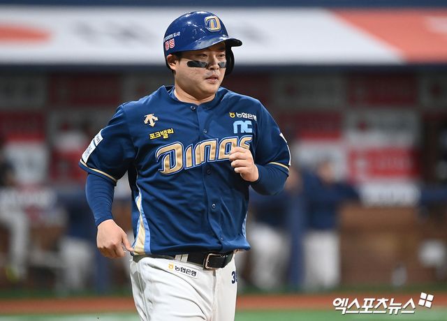 NC 외야수 권희동은 4일 사직구장에서 열린 '2025 신한 SOL Bank KBO 리그' 롯데와 주말 3연전 마지막 경기에서 1번타자 좌익수로 선발 출전했다. 3회초 팀에 선취점을 안기는 2점 홈런을 쏘아 올려 공격에 활력을 불어넣었다. 엑스포츠뉴스 DB