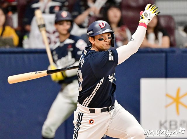 두산 베어스 강승호가 경기에 출전해 타격하고 있다. 엑스포츠뉴스 DB