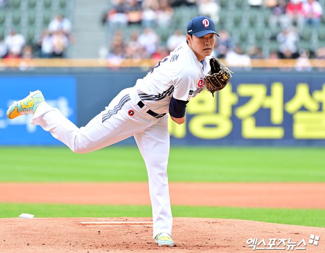 두산 베어스 최원준이 정규시즌 경기에 선발 등판해 투구하고 있다. 엑스포츠뉴스 DB