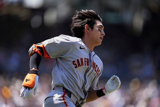 미국 메이저리그 샌프란시스코 자이언츠의 이정후가 6일(한국시간) 미국 시카고의 리글리 필드에서 열린 2025 메이저리그 시카고 컵스와의 원정 경기에 3번 중견수로 선발출전, 안타를 기록했다. 사진 연합뉴스