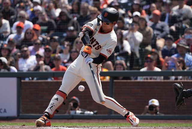 미국 메이저리그 샌프란시스코 자이언츠의 이정후가 6일(한국시간) 미국 시카고의 리글리 필드에서 열린 2025 메이저리그 시카고 컵스와의 원정 경기에 3번 중견수로 선발출전, 안타를 기록했다. 사진 연합뉴스