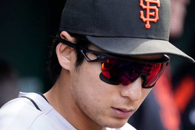 샌프란시스코 자이언츠 이정후가 8일 시카고 컵스전에서 경기를 준비하고 있다. REUTERS 연합뉴스