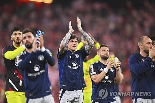 아모림 감독이 8일(한국시간) 영국 맨체스터에 있는 올드 트래포드에서 진행된 빌바오와의 2024-2025시즌 유럽축구연맹(UEFA) 유로파리그 4강 2차전을 앞둔 기자회견에서 대회 우승을 할 수 있다고 말했다. 연합뉴스