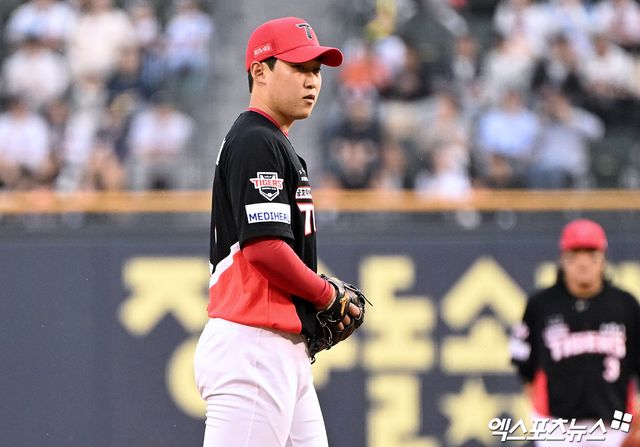2025 시즌 초반 슬럼프에 빠진 KIA 타이거즈 좌완 영건 윤영철이 당분간 불펜에서 롱릴리프 역할을 수행할 것으로 보인다. 사진 엑스포츠뉴스 DB