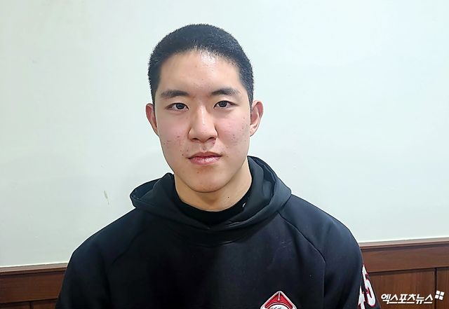 장충고 투수 문서준. 엑스포츠뉴스 DB