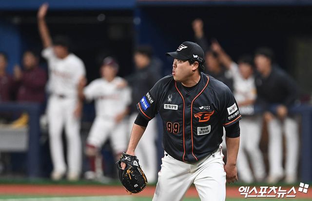 지난해 4월 5일 고척 키움 히어로즈전에서 4.1이닝 9실점으로 패전투수가 됐던 한화 이글스 류현진. 사진 엑스포츠뉴스 DB