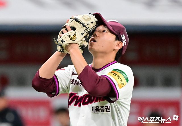 키움 투수 하영민은 9일 고척스카이돔에서 열린 '2025 신한 SOL Bank KBO 리그' 한화와 주말 3연전 첫 번째 경기에서 선발 등판했다. 6이닝 2실점 효율적인 투구를 펼쳤지만, 불펜 난조로 승리 투수가 되지 못했다. 엑스포츠뉴스 고척, 김한준 기자