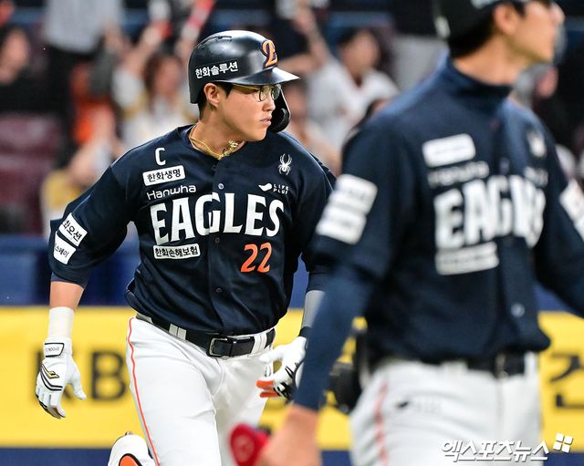 한화 외야수 채은성은 9일 고척스카이돔에서 열린 '2025 신한 SOL Bank KBO 리그' 키움과 주말 3연전 첫 번째 경기에서 5번 1루수로 선발 출전했다. 9회초 1타점 3루타를 쳐 키움의 추격 의지를 꺾었다. 엑스포츠뉴스 고척, 김한준 기자