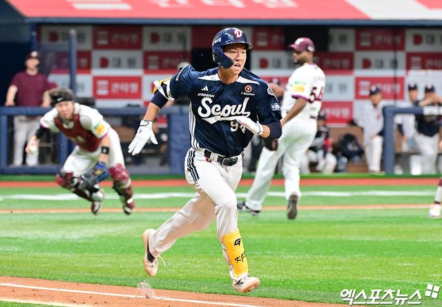 두산 베어스 내야수 김준상이 1일 서울 고척스카이돔에서 열린 2025 신한 SOL Bank KBO리그 키움 히어로즈와의 팀 간 8차전에서 멀티 히트를 기록, 강렬한 인상을 남겼다. 사진 김한준 기자