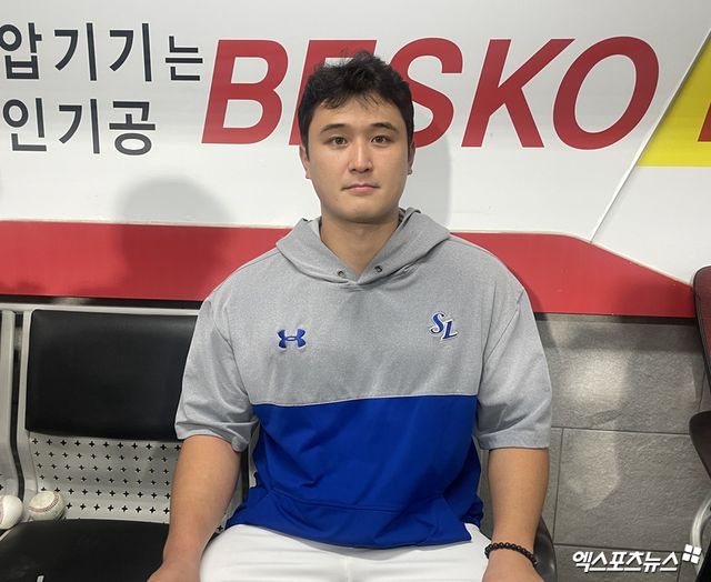 삼성 라이온즈 선발투수 최원태가 10일 광주 KIA 타이거즈전에서 호투한 뒤 기념촬영하고 있다. 엑스포츠뉴스 광주, 최원영 기자