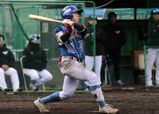 SSG 랜더스가 11일 일본프로야구(NPB) 웨스턴리그(2군)에 참가하고 있는 쿠후 하야테 벤처스 시즈오카의 야수 장현진을 영입했다고 발표했다. 사진 장현진 SNS