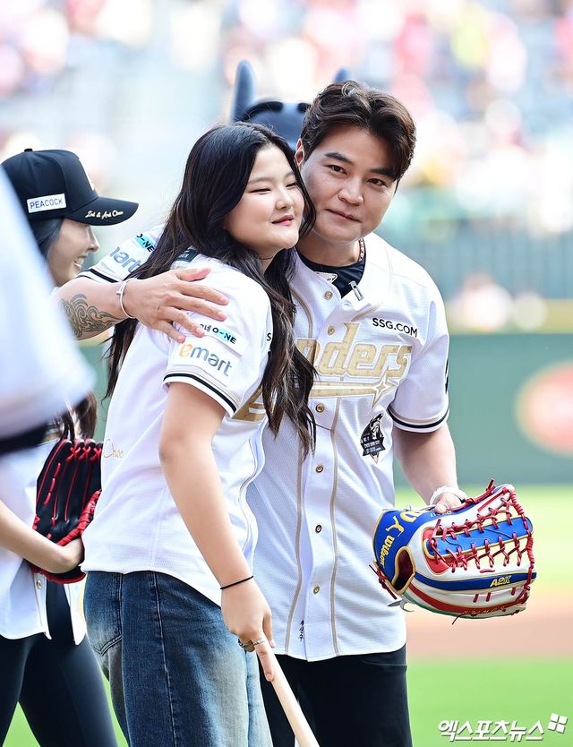 추신수 SSG 랜더스 구단주 보좌역이 14일 인천 SSG 랜더스필드에서 열리는 2025 신한 SOL Bank KBO리그 롯데 자이언츠와의 팀 간 10차전에서 공식 은퇴식을 진행한다. 사진 박지영 기자