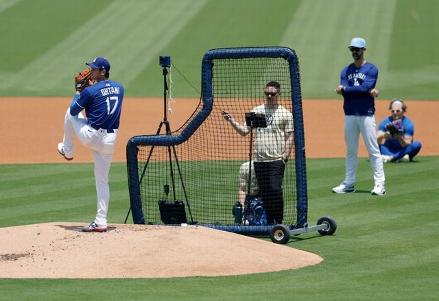 LA 다저스 오타니 쇼헤이가 17일미국 캘리포니아주 로스앤젤레스의 다저스타디움에서 열리는 2025 미국프로야구 메이저리그(MLB) 샌디에이고 파드리스와의 홈경기에 선발 등판한다. 지난 2023년 8월 이후 약 1년 10개월 만에 마운드에 오른다. AFP 연합뉴스
