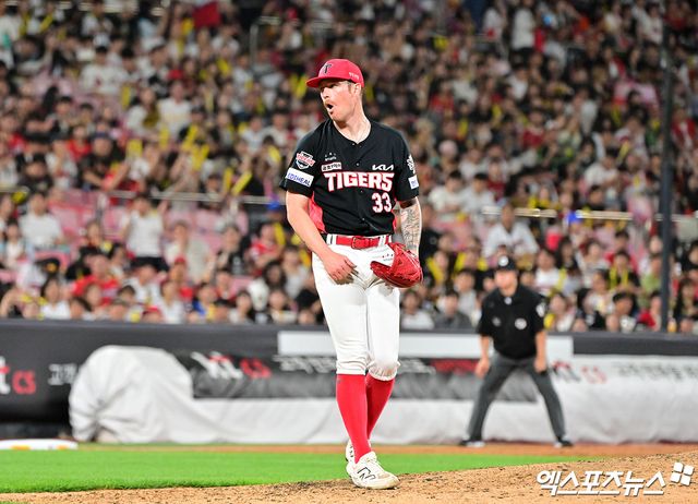 21일 오후 수원KT위즈파크에서 열린 '2025 신한 SOL Bank KBO리그' KIA 타이거즈와 KT 위즈의 경기, 5회말 2사 1루 KIA 올러가 KT 강백호를 헛스윙 삼진으로 처리하고 있다. 엑스포츠뉴스 DB