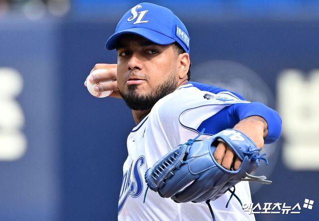 삼성 라이온즈가 기존 외국인 투수 데니 레예스와 결별한 뒤 텍사스 레인저스 출신 우완 파이어볼러 거슨 가라비토 영입에 근접한 것으로 알려졌다. 엑스포츠뉴스 DB
