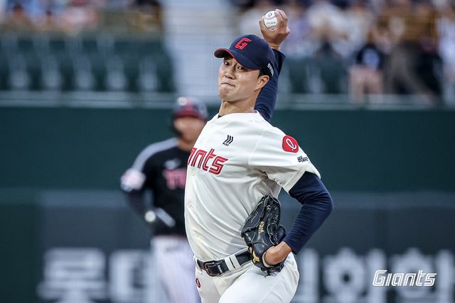 롯데 자이언츠 우완 파이어볼러 유망주 윤성빈이 지난 15일 문학 SSG 랜더스전에서 최고구속 157km/h를 찍으며 좋은 컨디션을 보여줬다. 사진 롯데 자이언츠