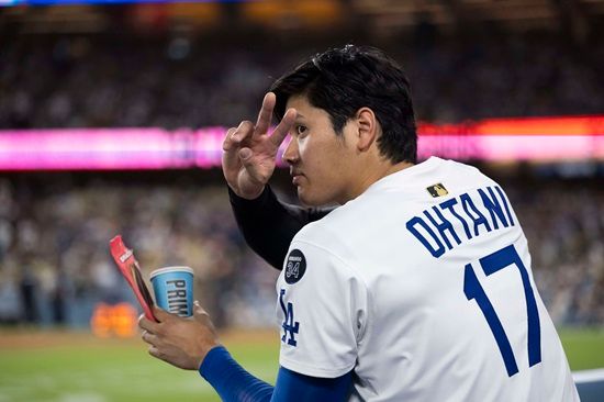 18일 다저스타디움에서 열린 샌디에이고 파드리스와 홈 경기에 1번 타자 및 지명타자로 선발 출전한 오타니 쇼헤이가 4타수 무안타 4삼진 1사구를 기록했다. 앞서 오타니가 한 경기에서 4삼진을 당한 건 LA 에인절스 시절이던 2022년 9월 7일 디트로이트 타이거스전이 마지막이다. 연합뉴스