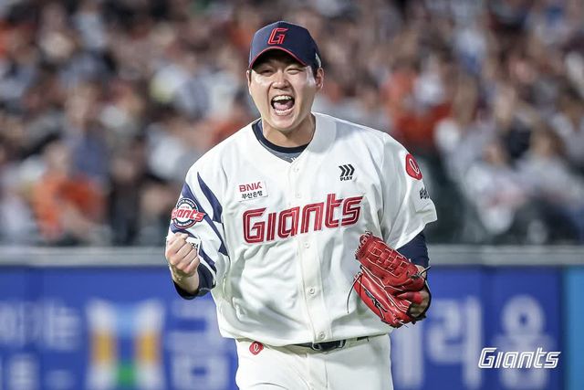 롯데 자이언츠 투수 나균안이 19일 부산 사직야구장에서 열린 2025 신한 SOL Bank KBO리그 한화 이글스와의 팀 간 10차전에 선발등판, 6이닝 4피안타 2볼넷 6탈삼진 무실점으로 승리투수가 됐다. 사진 롯데 자이언츠