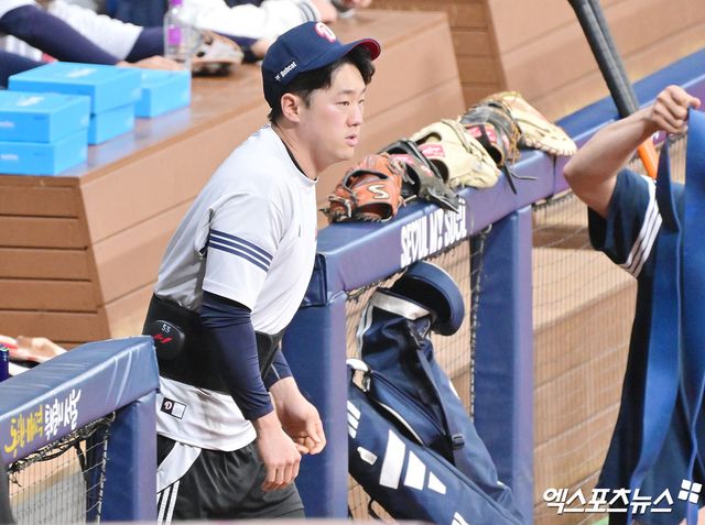 두산 베어스 베테랑 내야수 양석환이 오는 22일부터 2군에서 훈련에 돌입한다. 지난 4일 SSG 랜더스 2군과의 퓨처스리그 경기에서 왼쪽 옆구리 갈비뼈 부근에 사구를 맞아 부상으로 이탈했던 가운데 최근 정밀 검진에서 몸 상태에 이상이 없다는 게 확인됐다. 사진 엑스포츠뉴스 DB