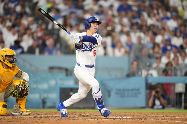 23일 미국 캘리포니아주 로스앤젤레스의 다저스타디움에서 열린 2025 미국프로야구 메이저리그(MLB) 워싱턴 내셔널스와 LA 다저스의 경기, 다저스 김혜성이 7번타자 겸 중견수로 선발 출전해 4타수 1안타 1득점을 기록했다. 김혜성의 시즌 타율은 0.378에서 0.372로 하락했다. REUTERS 연합뉴스