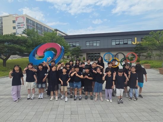 이원초등학교 견학. 대한체육회 제공