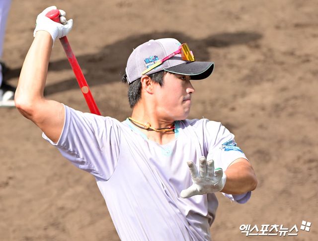 6월 25일 LG 트윈스는 KT 위즈에 좌완투수 임준형을 내주고 내야수 천성호, 포수 김준태를 받아오는 1대2 트레이드를 단행했다. 엑스포츠뉴스 DB