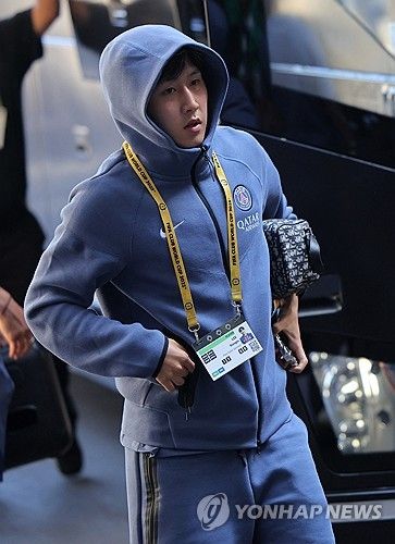 프랑스 매체 '라이브풋'이 25일(한국시간) 이적을 알아보고 있는 이강인에게 아스널과 나폴리, 두 구단이 경쟁할 것으로 예상된다고 보도했다.&nbsp;연합뉴스