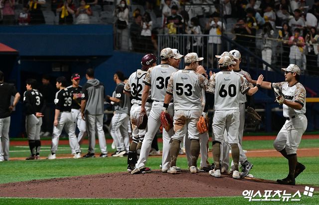 지난 7일 오후 서울 구로구 고척스카이돔에서 열린 '2025 신한 SOL Bank KBO리그' LG 트윈스와 키움 히어로즈의 경기, 키움이 8이닝 1실점을 기록한 알칸타라의 호투에 힘입어 LG에 4:1로 승리하며 4연승을 기록했다. 엑스포츠뉴스 DB