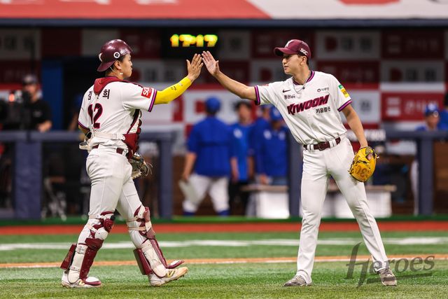 29일 오후 서울 구로구 고척스카이돔에서 열린 2025 신한 SOL Bank KBO리그 삼성 라이온즈와 키움 히어로즈의 경기, 키움 마무리 주승우가 9회초 삼성의 정규이닝 마지막 공격을 무실점으로 막고 승리를 지켰다. 키움 히어로즈