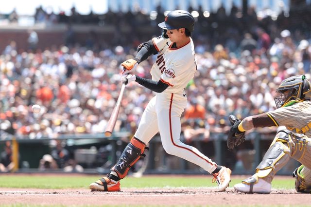 미국 메이저리그 샌프란시스코 자이언츠의 이정후가 30일(한국시간) 미국 일리노이주 시카고의 레이트필드에서 열린 2025 메이저리그 시카고 화이트삭스와 원정 경기에 6번타자 겸 중견수로 선발출전, 3타수 무안타 1사구를 기록했다. 3경기 연속 무안타에 그치면서 시즌 타율이 0.243까지 하락했다. 사진 연합뉴스