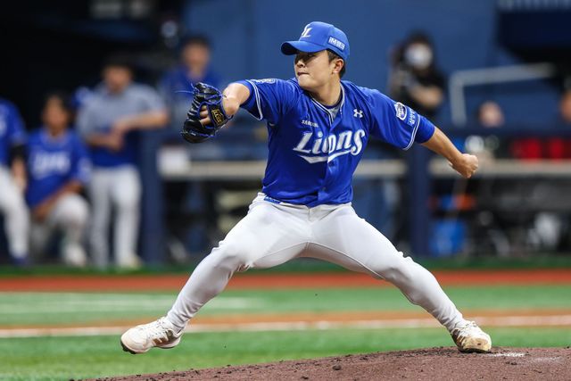 29일 오후 서울 구로구 고척스카이돔에서 열린 2025 신한 SOL Bank KBO리그 삼성 라이온즈와 키움 히어로즈의 경기, 삼성 3번째 투수 이승민이 ⅔이닝 1피안타 1실점을 기록했다. 삼성 라이온즈