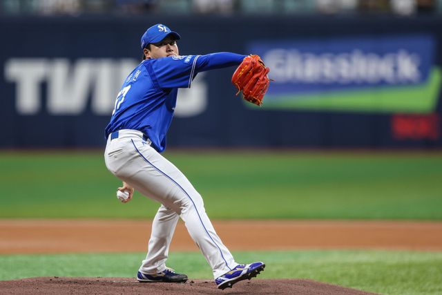 29일 오후 서울 구로구 고척스카이돔에서 열린 2025 신한 SOL Bank KBO리그 삼성 라이온즈와 키움 히어로즈의 경기, 삼성 선발 이승현이 1⅓이닝 3피안타 3사사구 1탈삼진 3실점을 기록하고 2회 조기 강판당했다. 삼성 라이온즈