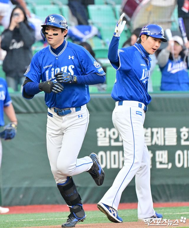 29일 오후 인천SSG랜더스필드에서 열린 '2025 신한 SOL Bank KBO리그' 삼성 라이온즈와 SSG 랜더스의 경기, 1회초 2사 삼성 구자욱이 솔로 홈런을 날린 후 그라운드를 돌고 있다. 엑스포츠뉴스 DB
