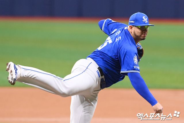 21일 오후 서울 구로구 고척스카이돔에서 열린 '2025 신한 SOL Bank KBO리그' 삼성 라이온즈와 키움 히어로즈의 경기, 1회말 삼성 선발투수 후라도가 공을 힘차게 던지고 있다. 엑스포츠뉴스 DB