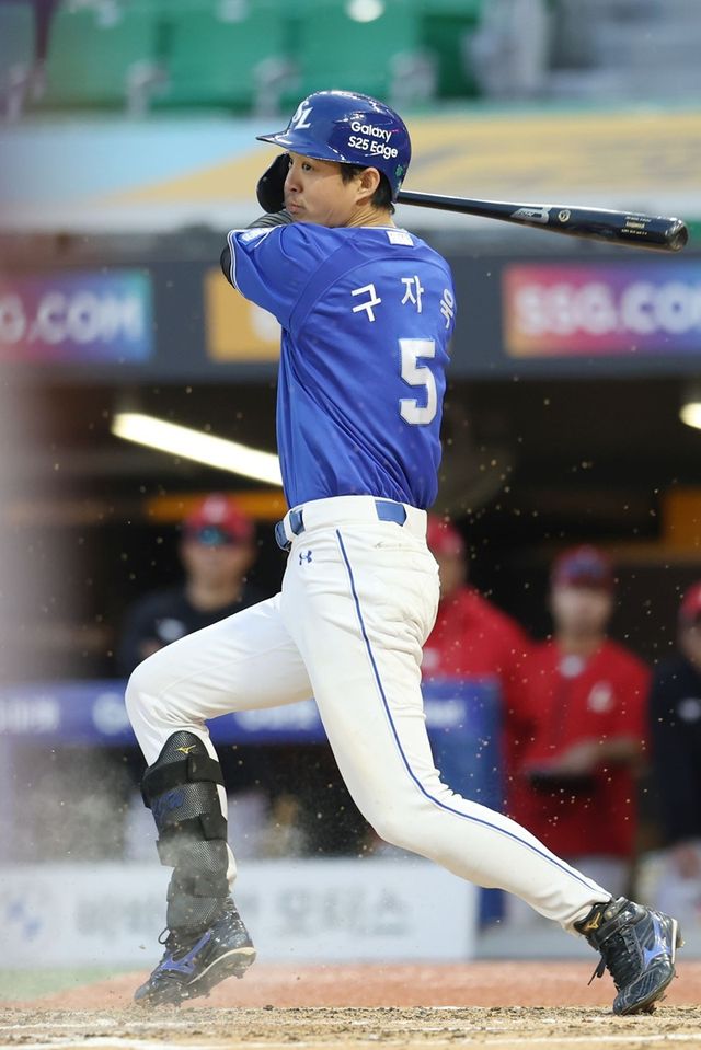 삼성 라이온즈 캡틴 구자욱이 5일 인천 SSG랜더스필드에서 열린 2025 신한 SOL Bank KBO리그 SSG 랜더스와의 팀 간 9차전에 3안타 2타점을 기록, 팀 3-1 승리를 견인했다. 사진 삼성 라이온즈