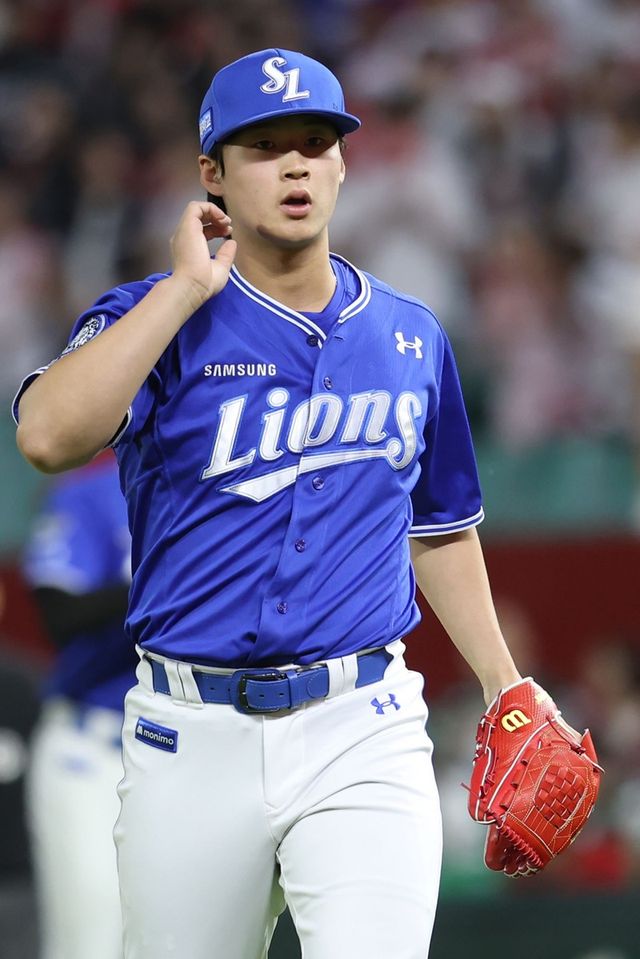 삼성 라이온즈 우완 파이어볼러 이호성이 5일 인천 SSG랜더스필드에서 열린 2025 신한 SOL Bank KBO리그 SSG 랜더스와의 팀 간 9차전에서 2⅓이닝 무실점으로 세이브를 기록, 팀 연패 탈출을 견인했다. 사진 삼성 라이온즈