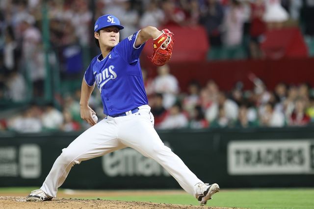 삼성 라이온즈 우완 파이어볼러 이호성이 5일 인천 SSG랜더스필드에서 열린 2025 신한 SOL Bank KBO리그 SSG 랜더스와의 팀 간 9차전에서 2⅓이닝 무실점으로 세이브를 기록, 팀 연패 탈출을 견인했다. 사진 삼성 라이온즈