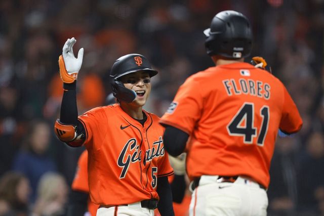 샌프란시스코 자이언츠 외야수 이정후가 7일 미국 캘리포니아주 샌프란시스코의 오라클파크에서 열린 2025 미국프로야구 메이저리그 애틀랜타 브레이브스와의 홈경기에 2번타자 겸 중견수로 선발 출전해 3타수 1안타 2볼넷 1득점을 기록했다. 이정후의 시즌 타율은 0.276에서 0.277로 소폭 상승했다. AFP 연합뉴스