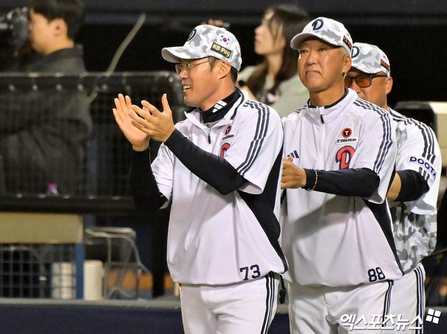 두산 베어스 조성환 감독대행이 지난 7일 잠실 롯데전에서 상대 타자로 2점 홈런을 쏘아 올리면서 맹활약한 전준우를 향해 처음으로 너무 미웠다는 농담을 던져 좌중을 폭소케했다. 지난 7일 경기에서 패한 두산은 8일 롯데전에서 조 대행 체제 첫 위닝 시리즈를 노린다. 엑스포츠뉴스 DB
