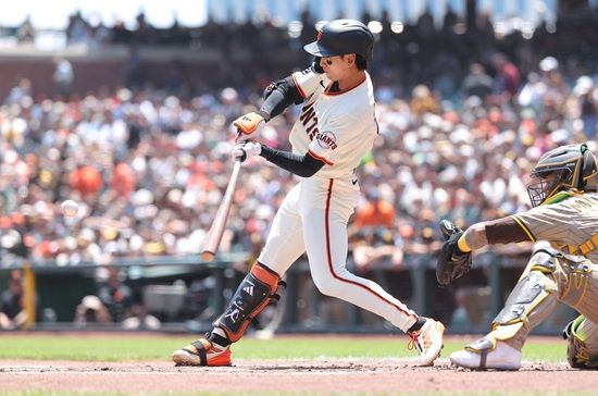 미국 메이저리그 샌프란시스코 자이언츠의 이정후가 9일 미국 캘리포니아주 샌프란시스코의 오라클파크에서 열린 2025 메이저리그 애틀랜타 브레이브스와 홈 경기에 결장, 휴식을 취했다. 사진 연합뉴스