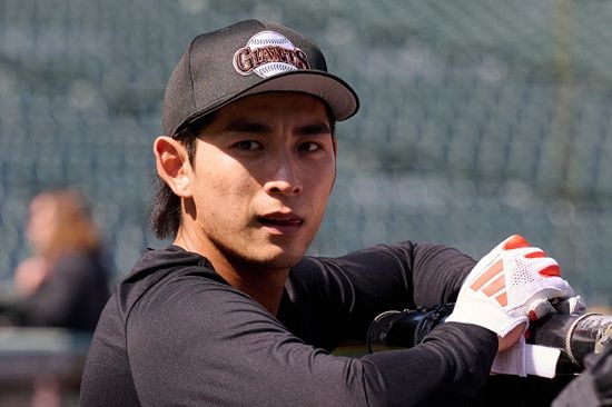 미국 메이저리그 샌프란시스코 자이언츠의 이정후가 9일 미국 캘리포니아주 샌프란시스코의 오라클파크에서 열린 2025 메이저리그 애틀랜타 브레이브스와 홈 경기에 결장, 휴식을 취했다. 사진 연합뉴스
