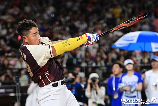 11일 오후 대전한화생명볼파크에서 열린 '2025 신한 SOL Bank KBO 올스타 프라이데이' 홈런 더비에 출전한 KT 안현민이 타격하고 있다. 대전, 박지영 기자