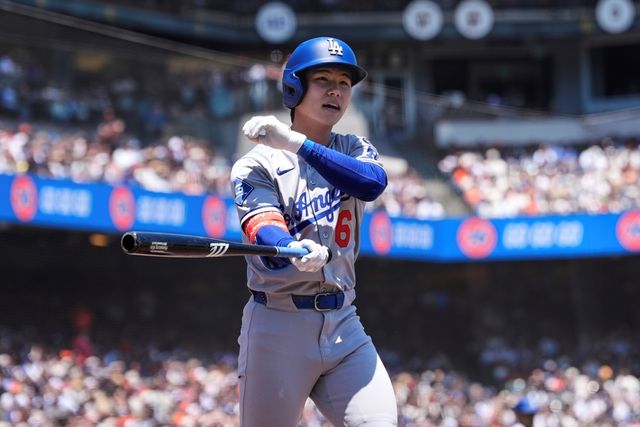 LA 다저스 유틸리티 야수 김혜성이 13일 캘리포니아주 샌프란시스코의 오라클파크에서 열린 샌프란시스코 자이언츠와의 원정경기에 7번타자 겸 2루수로 선발 출전해 4타수 1안타 1타점을 기록했다. AP 연합뉴스